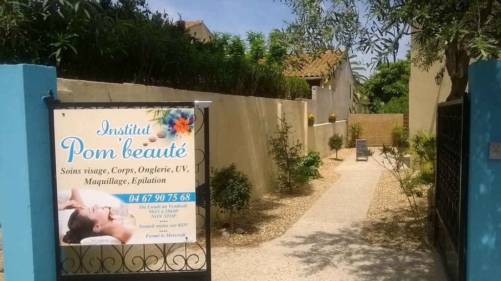 entrée de l'institut pom'beauté à pomérols